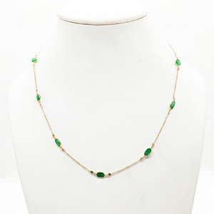 Collier en or jaune massif 18 carats avec émeraudes naturelles et pierres multiples, serti clos, chaîne de pierres précieuses de luxe, pierre de naissance de mai - Product Image 1