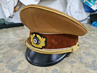 Reproduction de casquette/visière allemande Heer de la Seconde Guerre mondiale, de haute qualité, personnalisable, respirante, pour collectionneurs de matériel militaire et reconstitutions historiques.