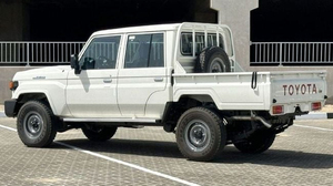 Nuevo Toyota Land Cruiser LC79 2026 Doble Cabina 4.2L Diésel Híbrido I-Force Max Cuero Turbo Transmisión Automática R20 Izquierda Oscuro - Product Image 6