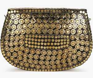 Sac à main en laiton fait main de qualité supérieure avec incrustations métalliques pour femmes, idéal pour les soirées, provenant d'un fournisseur indien, disponible à un prix compétitif. - Product Image 2