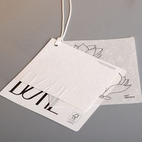 Étiquettes suspendues personnalisées en papier écologique certifié pour chaussures et sacs – Gaufrage à chaud imprimé, luxe minimaliste