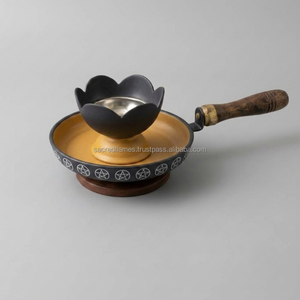 Brûleur d'encens en métal Pentacle avec poignée en bois, bordure pentagramme, pour charbon et résine, pot rituel de purification de table, vente en gros - Product Image 1
