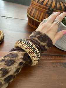 กำไลข้อมือไม้ลายหวายงานเรซิ่นสำหรับผู้หญิง ของขวัญเครื่องประดับ กำไลไม้ขนาดสั่งทำได้ งานเรซิ่น - Product Image 4