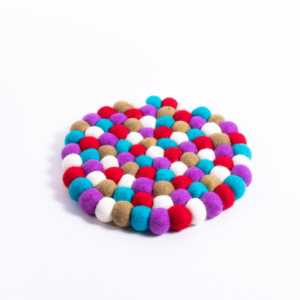 Sous-verres en feutre faits main multicolores, lot de 4, 0,0g, meilleur cadeau promotionnel par FeltandWool - Product Image 5