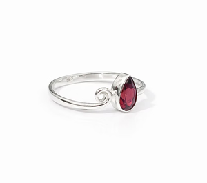 Women's <b>Garnet</b> Gemstone Statement <b>Ring</b> 925 Sterling <b>Silver</b> Handcrafted Vintage Style Hypoallergenic Jewelry - Product Image 2