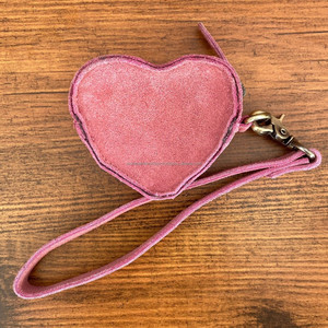 OEM personnalisé botte point de daim cuir en forme de coeur bracelet porte-monnaie pour les femmes à la mode style en cuir véritable petit portefeuille - Product Image 5