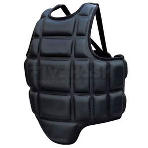 Protection de poitrine pour hommes avec logo personnalisé, fabriquée avec des matériaux de qualité supérieure, pour MMA et boxe. - Product Image 5