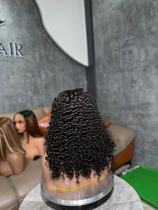 Perruque 20 pouces en cheveux vierges bouclés couleur noir naturel (1b) densité 180% - Product Image 4