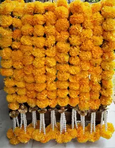 शादी समारोह की सजावट के लिए मोती के मोती, गोटा फूल और गोटा बॉल के साथ प्रीमियम गुणवत्ता वाले कृत्रिम गेंदा फूल की माला