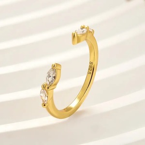 Anillo de Boda Elegante de Plata 925 con Diamante Moissanita, Corte Marquesa, Chapado en Oro Amarillo, Color D y Claridad VVS - Product Image 4