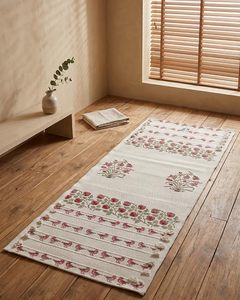 Tapis de yoga ONE UNIVERSE MANTRA The Garden Trail en coton teint aux herbes, non toxique - Product Image 4