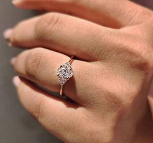 Anillo de Compromiso con Diamante Ovalado Cultivado en Laboratorio, 1 Quilate, Oro Sólido 10K/14K/18K, Sin Níquel, Sin Plomo, Anillo de Novia Clásico, Venta al Por Mayor - Product Image 1