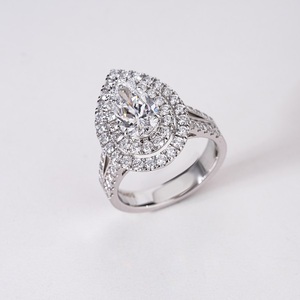 แหวนมรกตทรงลูกแพร์คุณภาพสูง ผลิตในห้องปฏิบัติการ ทอง 14K เครื่องประดับชั้นดีสำหรับทุกเพศ เหมาะสำหรับงานหมั้นและงานแต่งงาน ดีไซน์เหนือกาลเวลา - Product Image 5