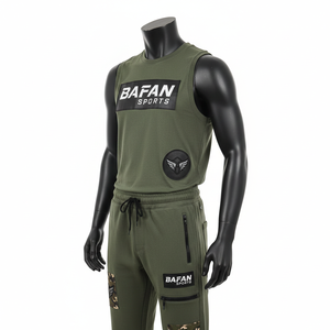 Ensemble 2 pièces homme : T-shirt sans manches en molleton poly-coton premium et pantalon de jogging avec empiècements et logo brodé par transfert thermique - Product Image 3