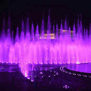 Fuente de Agua Musical para Exteriores Horticlub con Espectáculo de Luces LED, Sistema Multimedia Grande para Decoración de Parques y Jardines, Acero Inoxidable Moderno - Product Image 3