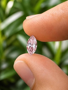 Fabricant de diamants cultivés en laboratoire, diamant marquise rose fantaisie 10 carats VS2 certifié IGI, CVD 3EX coupe excellente pour les acheteurs internationaux de diamants - Product Image 3