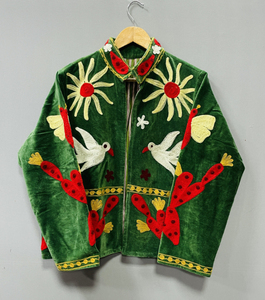 Chaqueta de terciopelo estilo bomber Suzani para mujer, bordado floral, 100% algodón, cuello alto suave, 600g, logo frontal, longitud media, abierta - Product Image 2