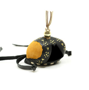 Estuche de Cuero para Llamadores de Aves con Correas Ajustables, Portátil, para Caza al Aire Libre en Todas las Estaciones - Product Image 4