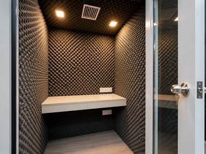 ห้องอัดเสียงขนาดใหญ่ – พื้นที่กันเสียงสำหรับเล่นเกม พอดแคสต์ การบันทึกเสียง และการถ่ายทอดสด - Product Image 4