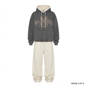 Conjunto de Sudadera con Capucha Gris Carbón y Pantalones Jogger Anchos Color Crema para Mujer, Ropa Deportiva de Algodón y Felpa, Venta al Por Mayor OEM - Product Image 6