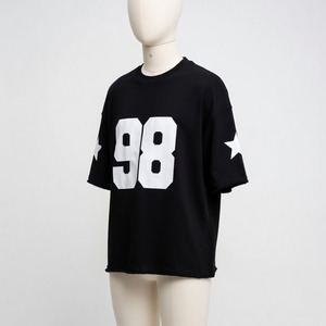 T-shirt surdimensionné personnalisé de qualité supérieure, impression sérigraphique de qualité, tissu 100% coton, pour un look décontracté ou streetwear. - Product Image 4