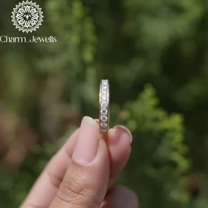 Anillo de compromiso clásico con engaste de moissanita en forma de cojín, chapado en oro rosa de 18 quilates sobre plata, para mujer, de Charm Jewells - Product Image 3