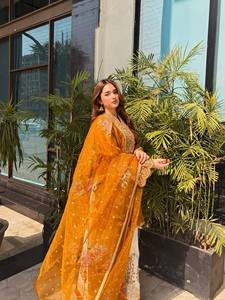 Ensemble Anarkali brodé orange pour femme avec pantalon palazzo blanc, tenue traditionnelle indienne et pakistanaise pour mariage, coupe ample, longueur cheville - Product Image 4