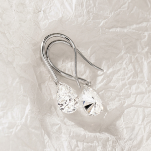 Boucles d'oreilles pendantes en diamant taille poire, or blanc 22 carats, avec attaches hameçon, tendance, certifiées IGI, solitaires de fiançailles pour femme - Product Image 1