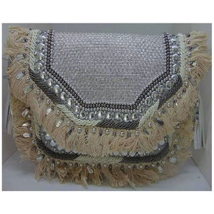 Bolso de Mano Tipo Clutch Bohemio, Hecho a Mano, de Inspiración Tribal Boho Gypsy Étnica Banjara, Estilo Vintage Indio, para Mujer, con Detalles Tradicionales - Product Image 1