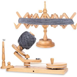 เครื่องม้วนไหมพรมไม้สีน้ำตาล ใช้สำหรับถักไหมพรมได้ดีเยี่ยม โดย Ayaans Creations - Product Image 1