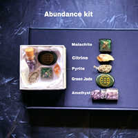 Neuer Artikel Großhandel Reichhaltigkeit & Wohlstand Chakra Achat Edelstein-Set Pyrit-Anhänger Citrin-Wurzeln Grüner Jade Liebevoll Geschnitzte Geschenkbox