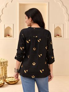 Chemisier en coton noir brodé de fleurs pour femme, col en V et manches trois quarts, coupe décontractée ample - Product Image 5