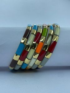 Encuentra un conjunto de brazaletes coloridos hechos a mano al por mayor / Conjunto de brazaletes de resina y latón / Conjunto de brazaletes de metal indio con acolchado de latón - Product Image 1