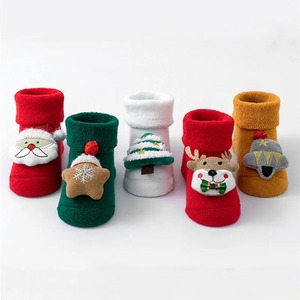 Chaussettes de marche tricotées pour bébé, motif renne de Noël rouge, Père Noël et étoile, antidérapantes, pour 0,5-3 ans, usage hivernal - Product Image 3