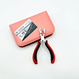 Pince professionnelle à pointe en U pour extensions de cheveux Poignée noire et rouge durable en acier inoxydable sur les poignées Pince d'extension de cheveux - Product Image 2