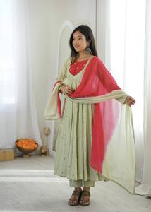 Costume Anarkali traditionnel vert clair pour femmes avec dupatta rouge, coupe ample, longueur cheville, en coton, vêtements décontractés, style Inde Pakistan - Product Image 2