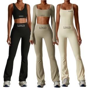 Ensemble de sport de luxe 3 pièces pour femme : soutien-gorge de sport personnalisé, leggings et pantalon, haute qualité, avec logo - Product Image 1
