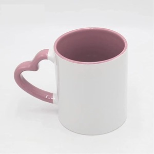Taza elegante y bonita que combina la simplicidad con un encanto divertido, taza de cerámica con agarre ergonómico para un fácil manejo. - Product Image 1