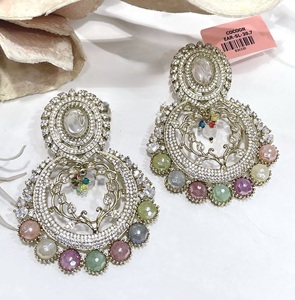 Boucles d'oreilles pendantes en zircon plaqué argent de qualité supérieure, élégantes et tendance, pour femmes, pour les occasions spéciales - Product Image 4