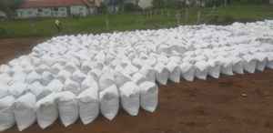 Engrais organique Indigo Naturals en sacs de 25 kg, marque distributeur, à base de fumier de vaches indiennes, poudre de fumier de vache, booster de sol - Product Image 4