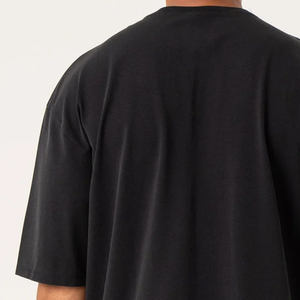 เสื้อยืดออกกำลังกายสำหรับผู้ชาย คุณภาพสูง รับสกรีนโลโก้ ผ้าฝ้าย 100% ดีไซน์ลำลอง ทรงหลวม - Product Image 4