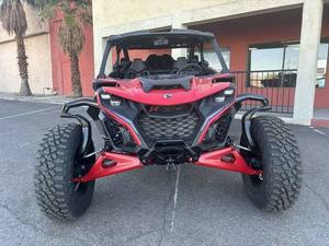Découvrez le nouveau Can-Am Maverick R Max X UTV 2026 POUR ADULTES - Product Image 4