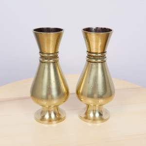 Florero Clásico de Metal Diseñado para Decoración Elegante de Mesa de Comedor y Presentación Floral en Eventos Formales - Product Image 2