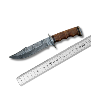 Couteau Bowie artisanal en acier Damas d'A&M ENTERPRISES, avec étui en cuir, manche robuste, pour la survie, le camping et les usages professionnels. - Product Image 5