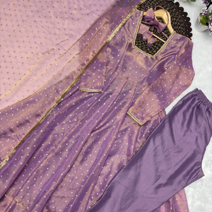 Ensemble pantalon et robe Soft NC Moss Butty avec dupatta à bordure en dentelle, entièrement cousu, fabricant grossiste - Product Image 3