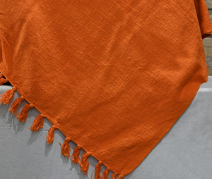 Manta de Coral Sólido Naranja con Borlas, Estilo Bohemio, Decoración para el Hogar para Todas las Estaciones, Rectangular, Suave y Tejida - Product Image 4