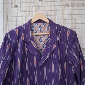 Manteau en coton Ikat épais à manches longues, col en V, imprimé géométrique, respirant, écologique, longueur longue, décontracté, pour l'automne - Product Image 1