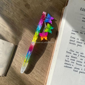 Stylos de couleur fantaisie en plastique 17 cm multicolores avec breloque papillon pour enfants - Product Image 2