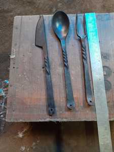 Juego de Cubiertos Metálicos de Estilo Industrial con Acabado Mate, Duraderos para Camping - Product Image 2