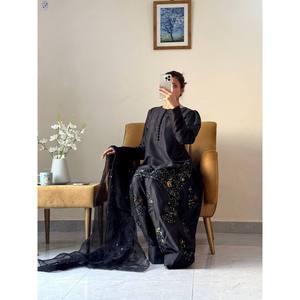 ชุดเดรสสำหรับงานพรอมชุดปักลายด้านบนล่างและชุด Dupatta - Product Image 6